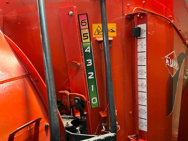 20107 kuhn pro271 voermengwagen - afbeelding 17 van  25