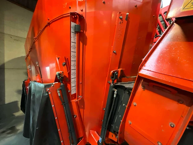 20107 kuhn pro271 voermengwagen - afbeelding 11 van  25