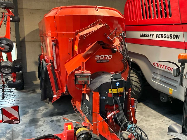 20107 kuhn pro271 voermengwagen - afbeelding 12 van  25