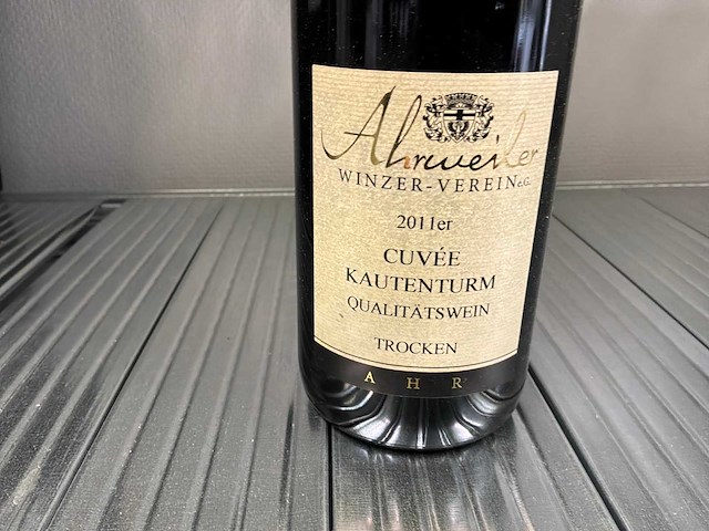 2011 ahrweiler cuvée kautenturm rode wijn - afbeelding 2 van  5