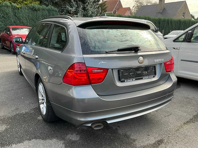 2011 bmw 320d - afbeelding 19 van  25