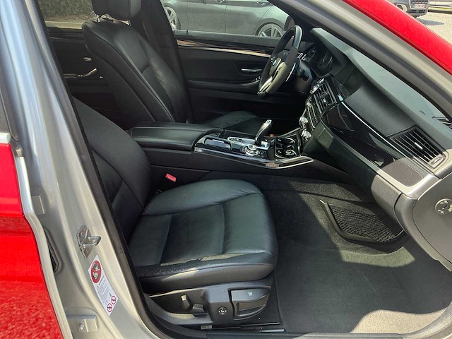 2011 bmw 520d (f10) personenauto - afbeelding 22 van  40