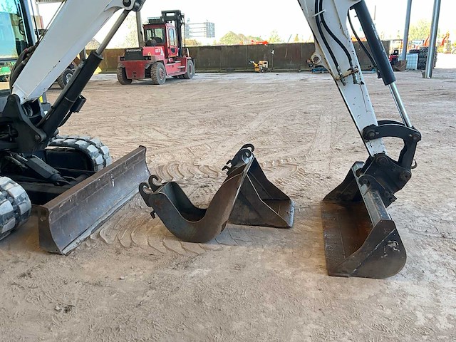 2011 bobcat e45 rupsgraafmachine - afbeelding 24 van  28