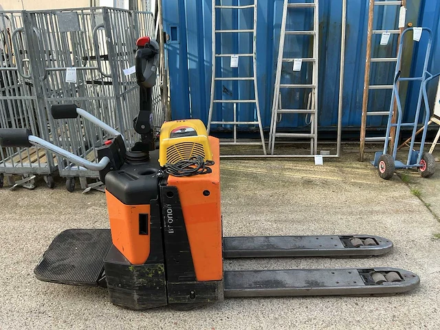 2011 bt lpe 200/8 elektrische stapelaar - afbeelding 7 van  8