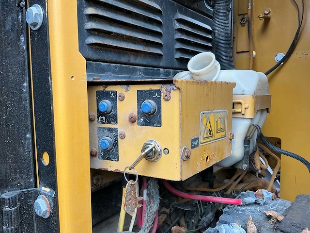 2011 caterpillar 323dl rupsgraafmachine - afbeelding 15 van  26