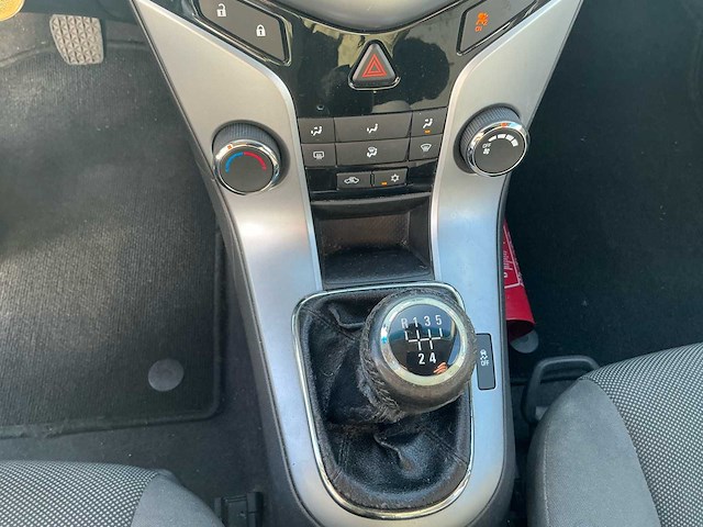 2011 chevrolet cruze kl1j - afbeelding 18 van  45