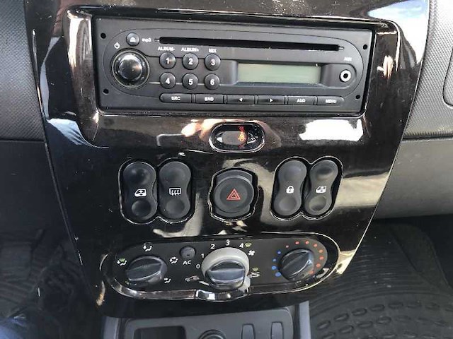 2011 dacia duster 1.5 dci auto - afbeelding 13 van  15