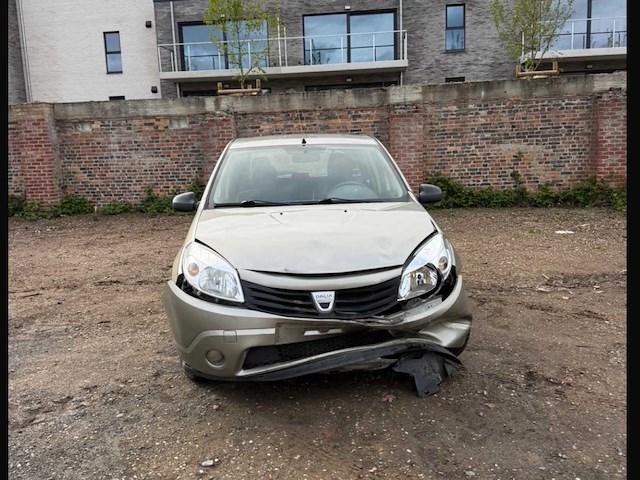 2011 dacia sandero 1.2 auto - afbeelding 10 van  17