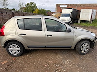2011 dacia sandero 1.2 auto - afbeelding 12 van  17
