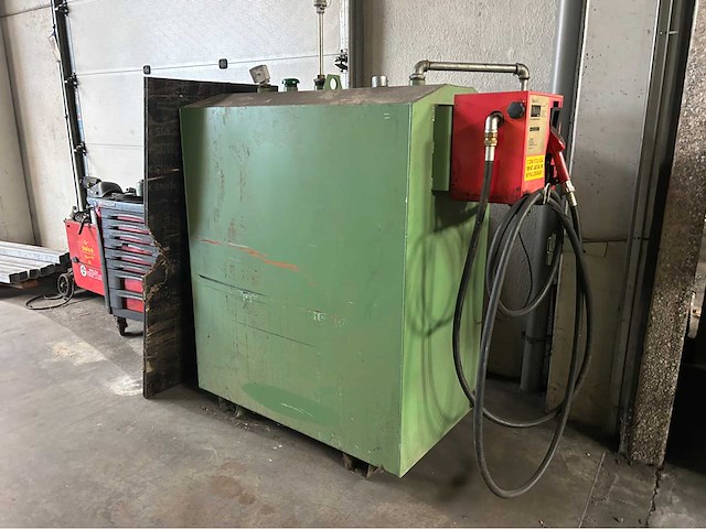 2011 desplentere lannoy mazouttank met tankpistool - afbeelding 1 van  4