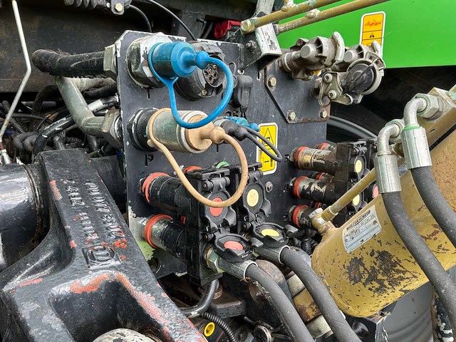 2011 deutz-fahr agrotron ttv 630 landbouwtractor 4wd - afbeelding 3 van  46