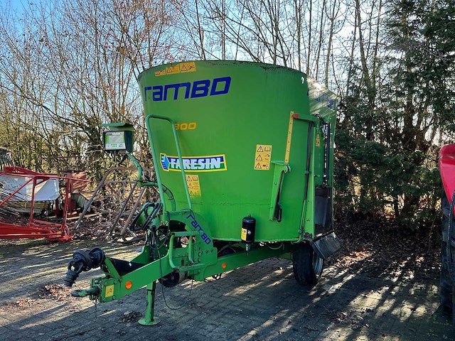 2011 faresin tmrv900 voermengwagen - afbeelding 1 van  13