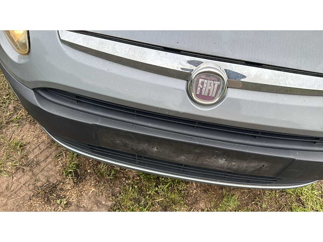 2011 fiat punto personenauto - afbeelding 2 van  33