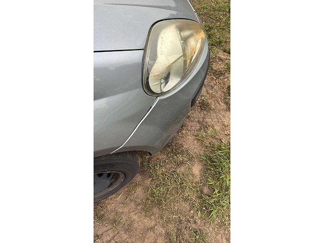 2011 fiat punto personenauto - afbeelding 14 van  33