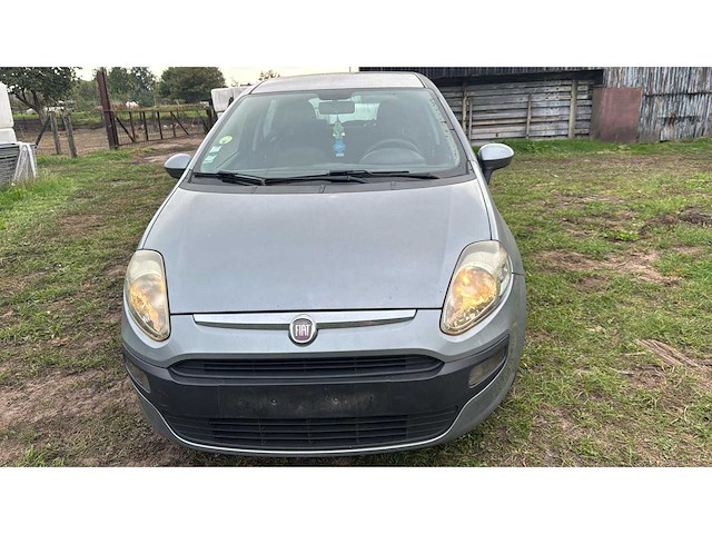 2011 fiat punto personenauto - afbeelding 29 van  33