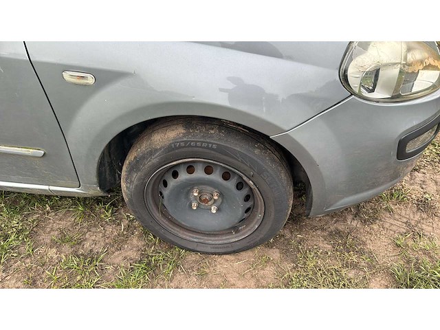 2011 fiat punto personenauto - afbeelding 4 van  22