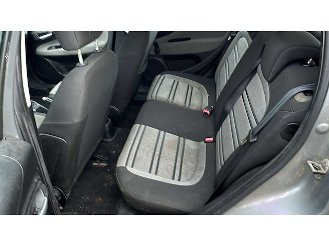 2011 fiat punto personenauto - afbeelding 10 van  22