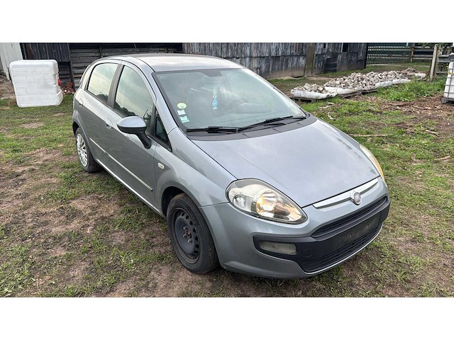 2011 fiat punto personenauto - afbeelding 20 van  22