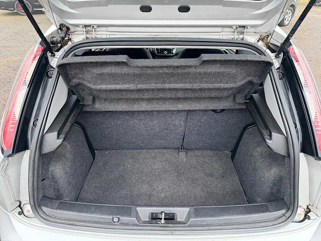 2011 fiat punto - afbeelding 8 van  21
