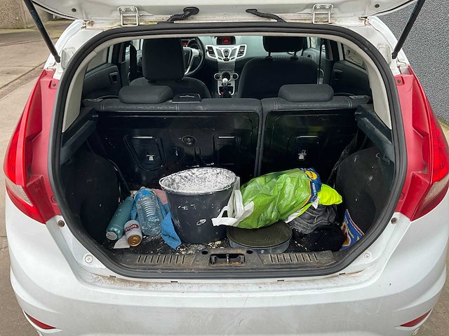 2011 ford hatchback fietsta personenauto - afbeelding 3 van  14