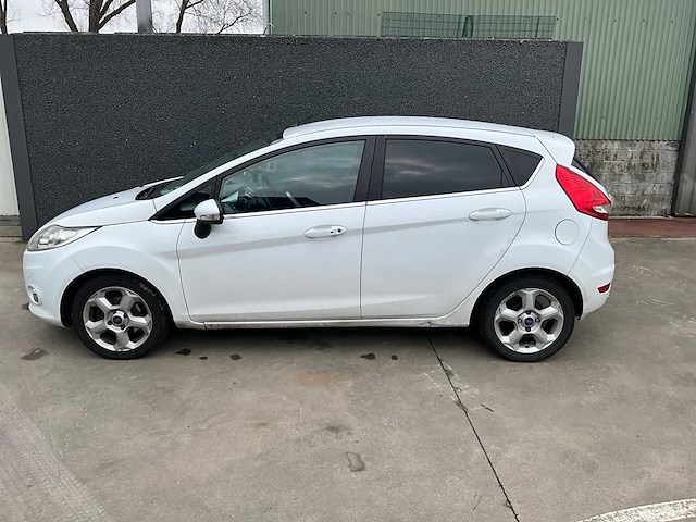 2011 ford hatchback fietsta personenauto - afbeelding 12 van  14