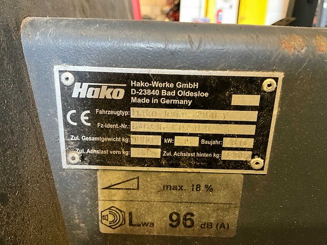2011 hako jonas 1500 v straatveegmachine (69001-14) - afbeelding 9 van  9