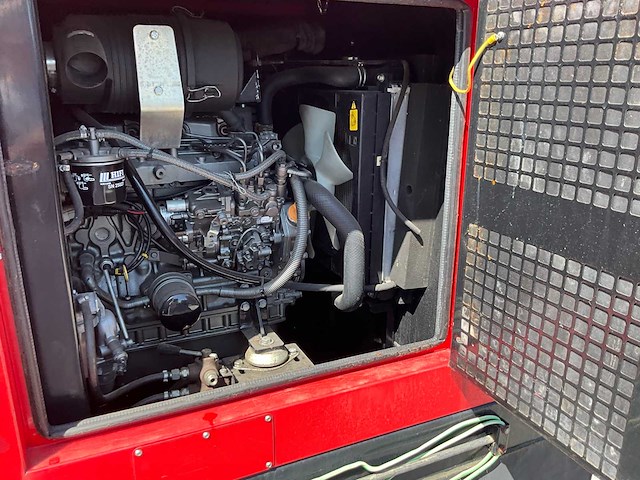 2011 himoinsa hyw 20 stroomgenerator 20kva- geluidgedempt - diesel - afbeelding 4 van  12