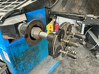 2011 hoffmann geodyna 4900-2p banden de-en montageapparaat - afbeelding 3 van  4
