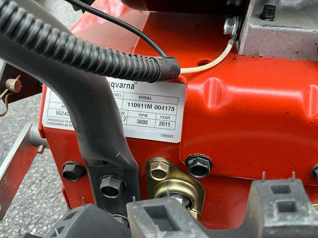 2011 husqvarna 5524st sneeuwruimer - afbeelding 4 van  15