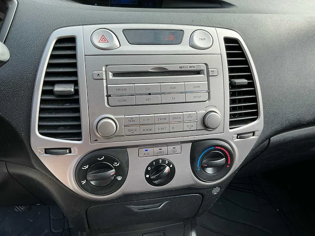 2011 hyundai i20 - afbeelding 13 van  28