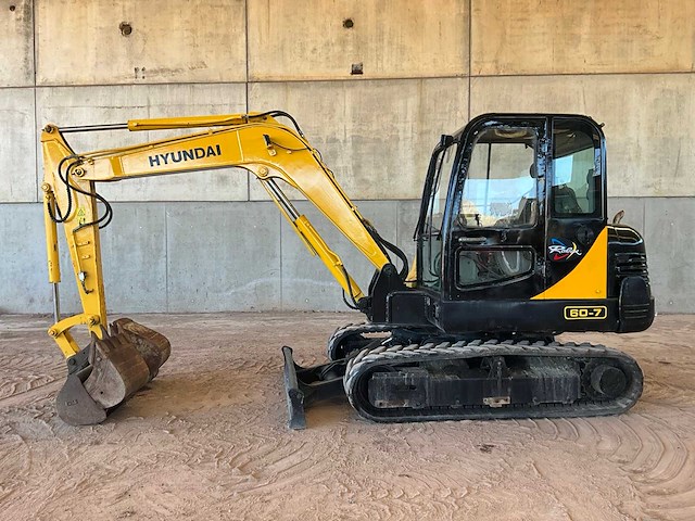 2011 hyundai r60-7 rupsgraafmachine - afbeelding 1 van  29