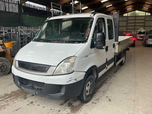 2011 iveco daily 40c15 bedrijfswagen - afbeelding 1 van  24