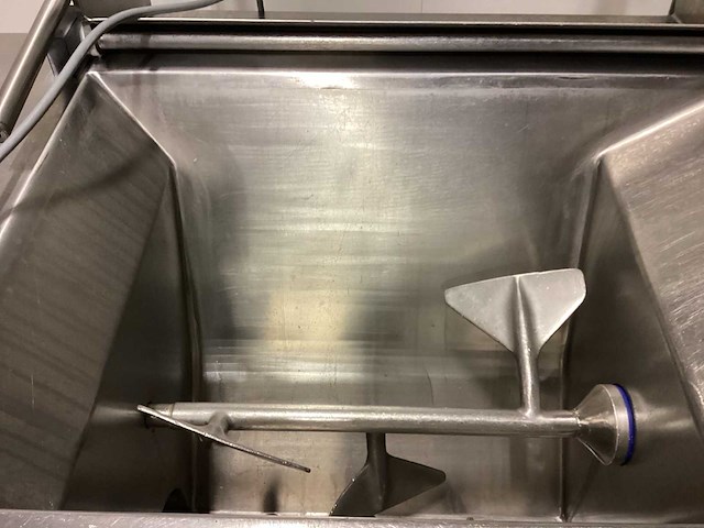 2011 k+g wetter mww e-130 met lift vleeswolf - afbeelding 5 van  8