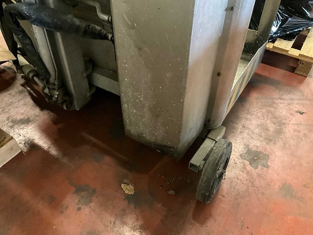 2011 klaas ha 2/200 hoogwerkbak - afbeelding 8 van  10