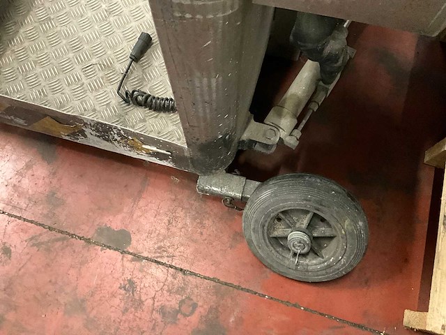 2011 klaas ha 2/200 hoogwerkbak - afbeelding 10 van  10