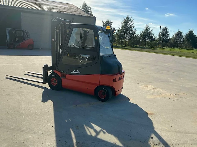2011 linde e30-03 vorkheftruck - afbeelding 47 van  105