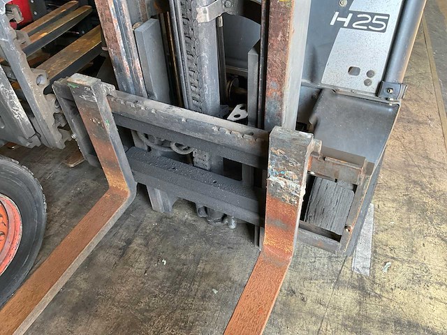 2011 linde h25t-01 vorkheftruck (68026-442) - afbeelding 5 van  9