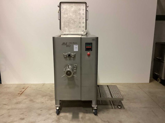 2011 mado mew 723 vleeswolf - afbeelding 1 van  6