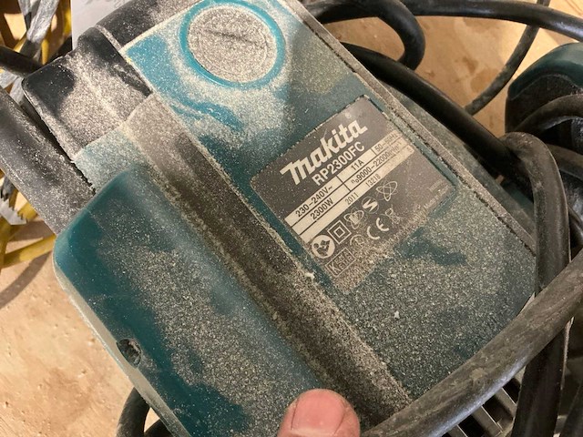 2011 makita rp2300fc bovenfrees - afbeelding 6 van  6