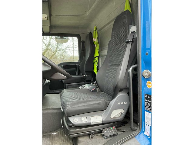 2011 man tgl 12.220 vrachtwagen - afbeelding 4 van  33