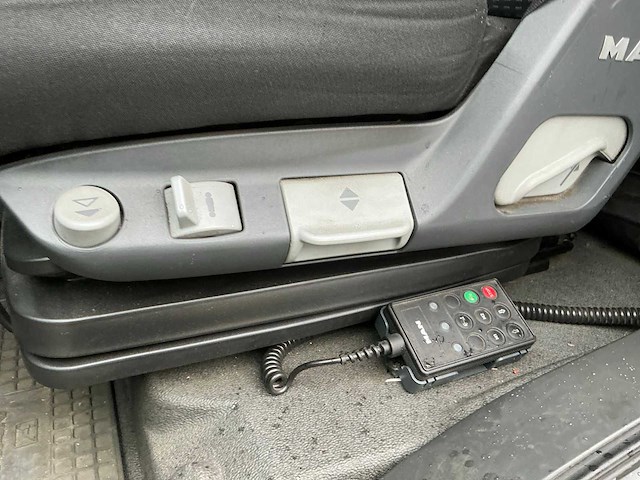 2011 man tgl 12.220 vrachtwagen - afbeelding 5 van  33