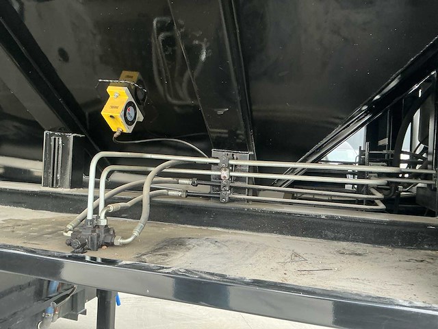 2011 mcm vloeibare chape oplegger - afbeelding 25 van  35