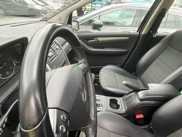 2011 mercedes a180 cdi personenauto - afbeelding 11 van  30