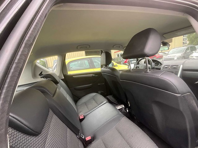 2011 mercedes a180 cdi personenauto - afbeelding 18 van  30