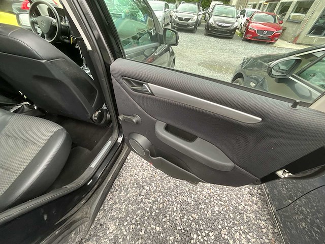 2011 mercedes a180 cdi personenauto - afbeelding 19 van  30
