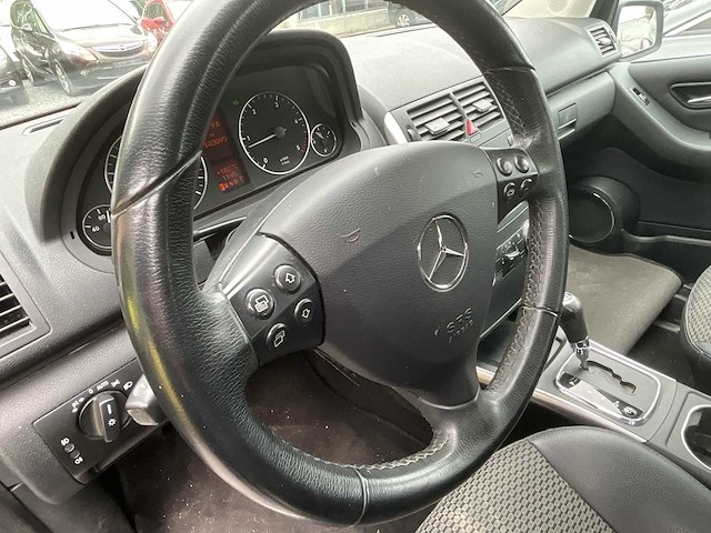 2011 mercedes a180 cdi personenauto - afbeelding 8 van  25