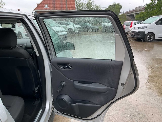 2011 mercedes-benz a180 cdi personenauto - afbeelding 6 van  16
