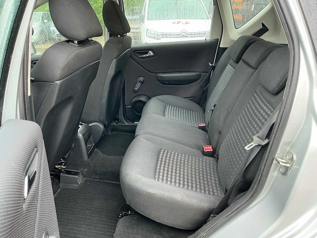 2011 mercedes-benz a180 cdi personenauto - afbeelding 30 van  67
