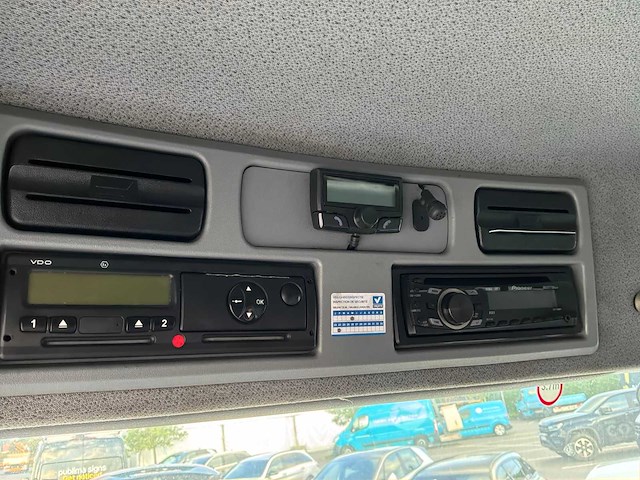 2011 mercedes-benz atego vrachtwagen met hoogwerker (na te zien) - afbeelding 11 van  19