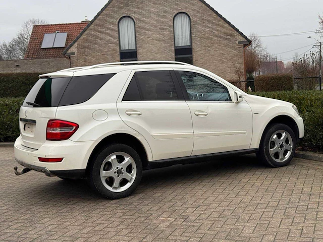2011 mercedes-benz ml 350 cdi - afbeelding 43 van  46